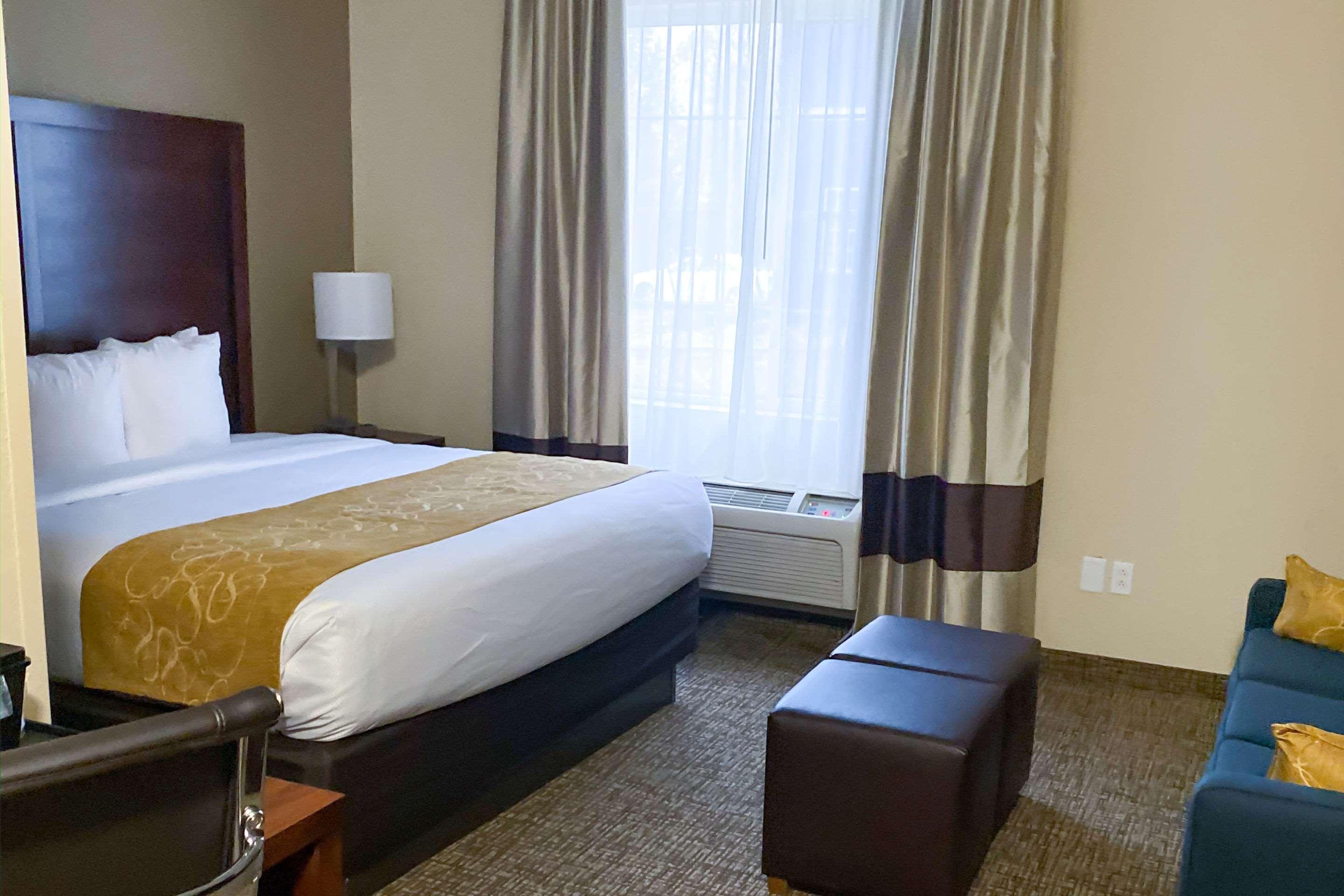 Comfort Suites Clarksville Buitenkant foto