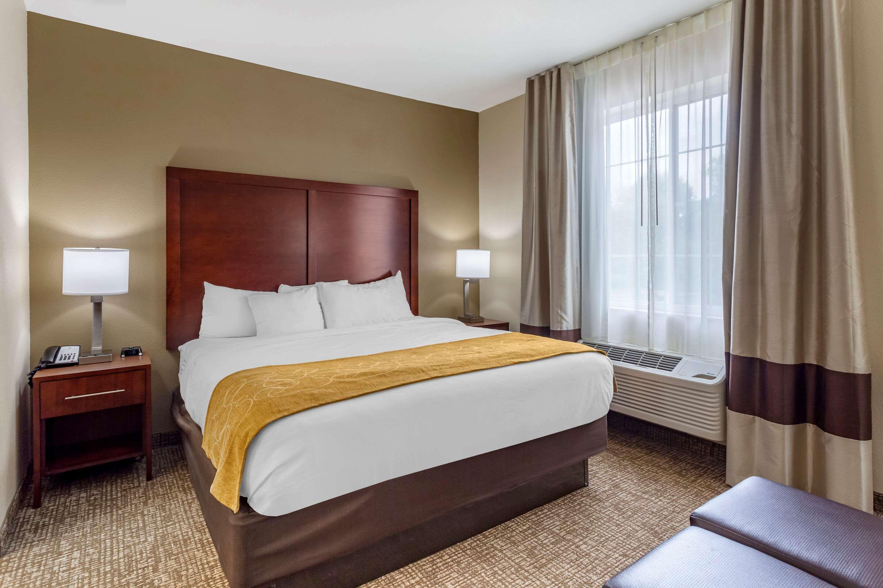 Comfort Suites Clarksville Buitenkant foto