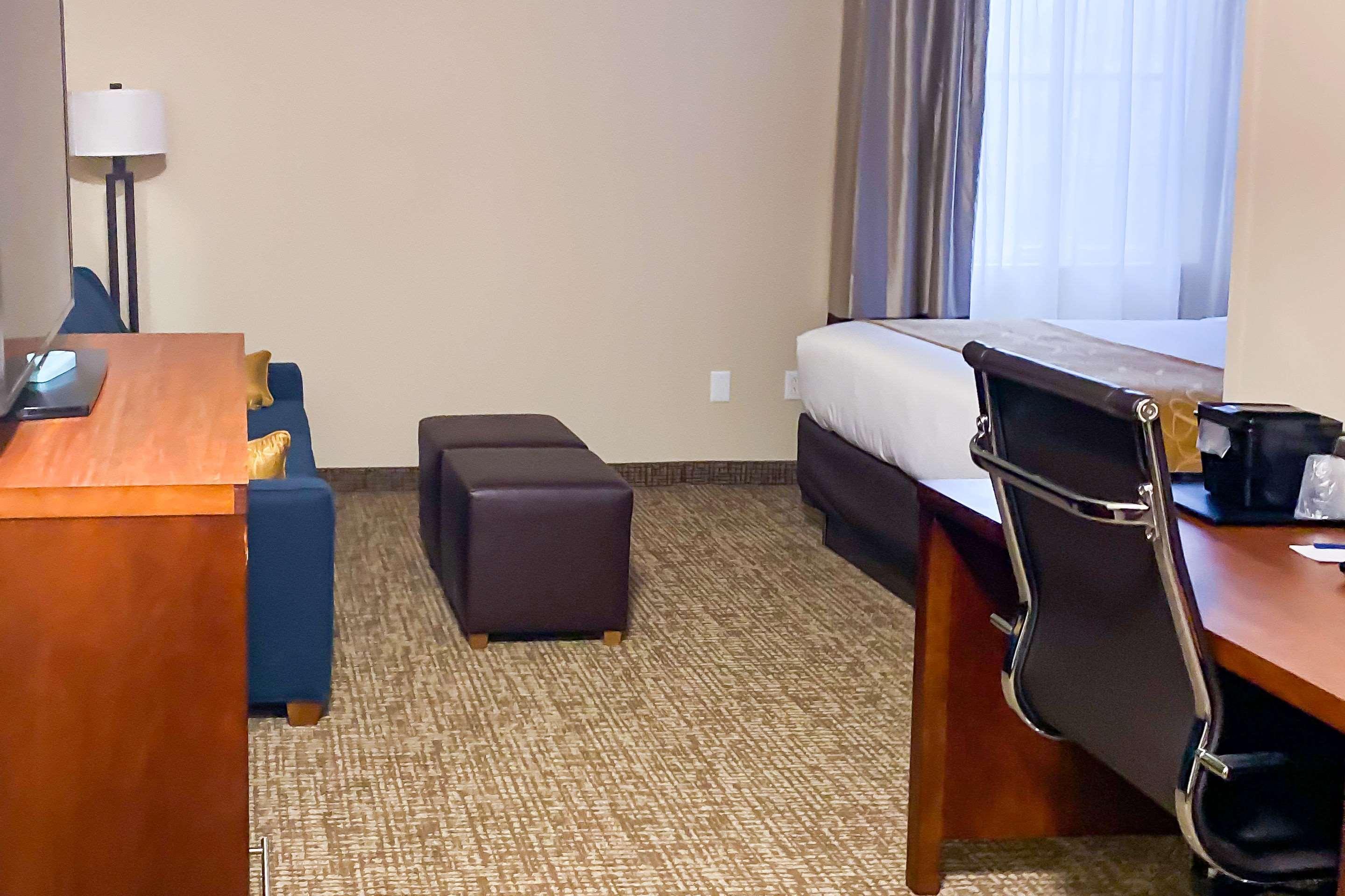Comfort Suites Clarksville Buitenkant foto