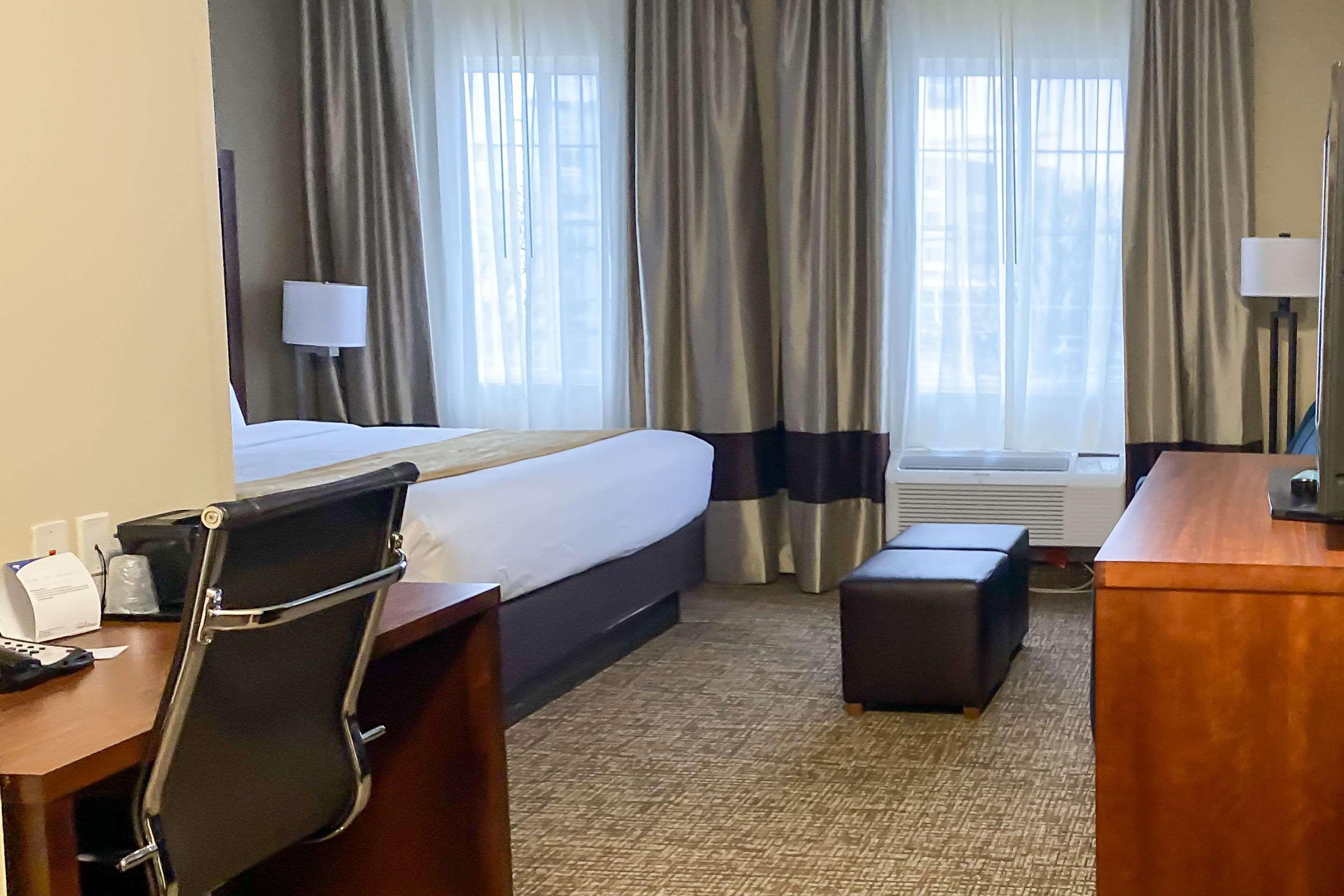 Comfort Suites Clarksville Buitenkant foto