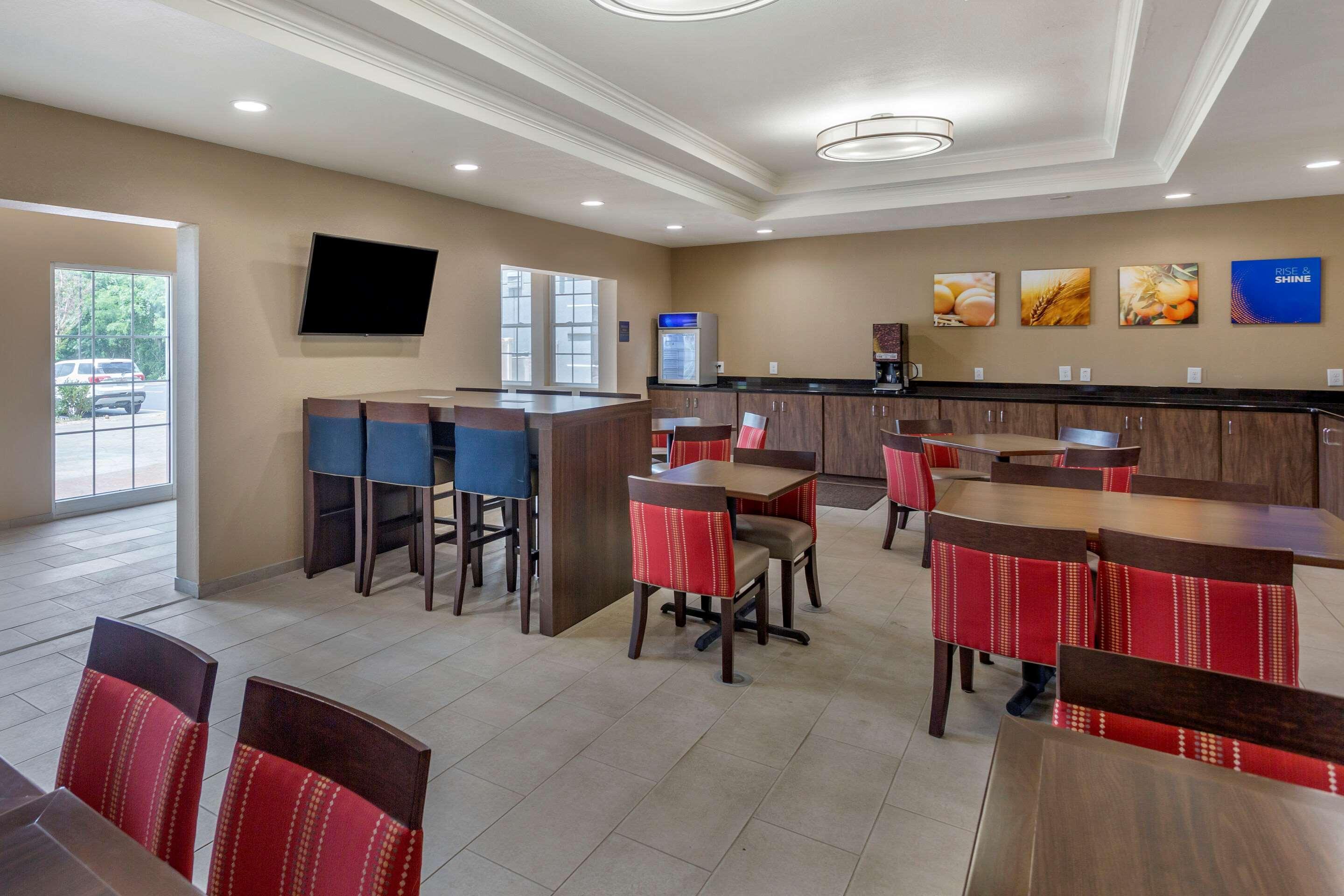 Comfort Suites Clarksville Buitenkant foto